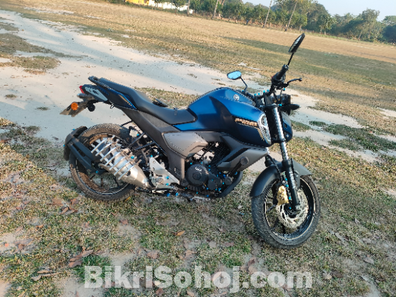 YAMAHA FZS V3